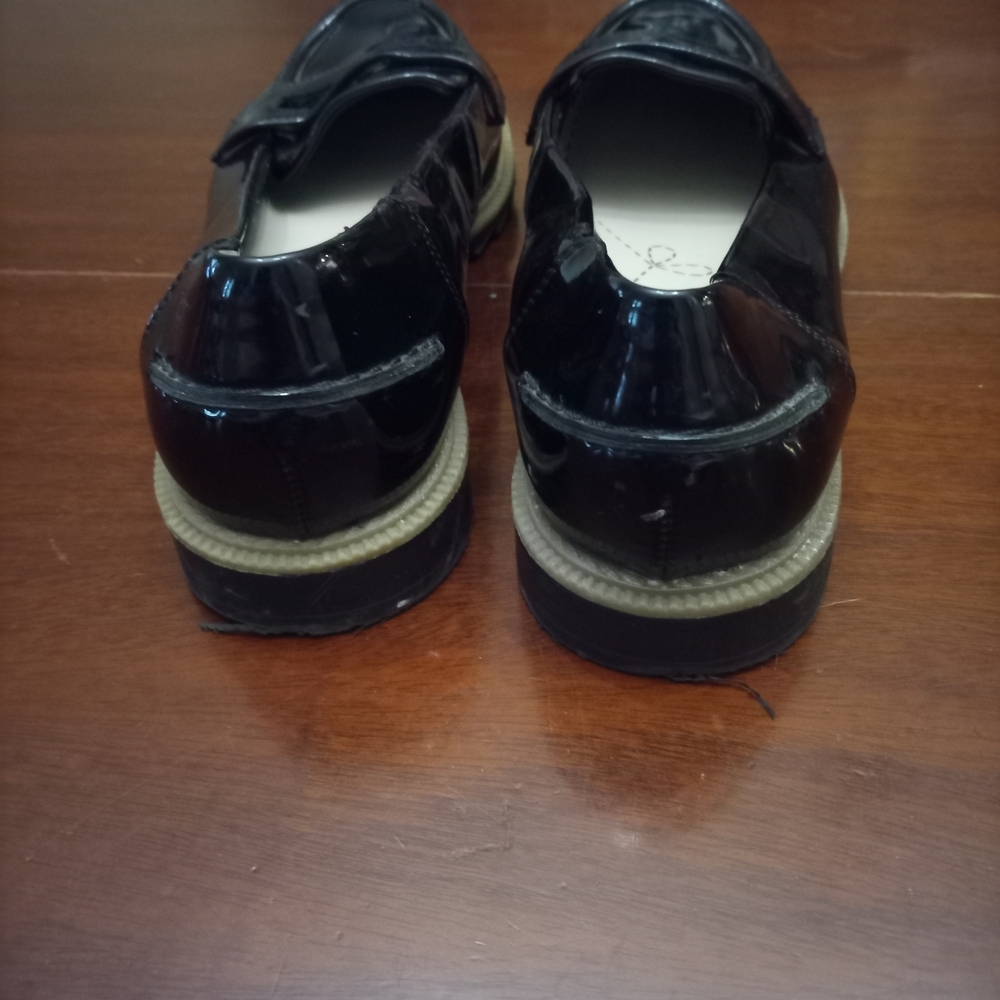 Clarks Women's Shiny Black Loafers - Picture 4 of 6